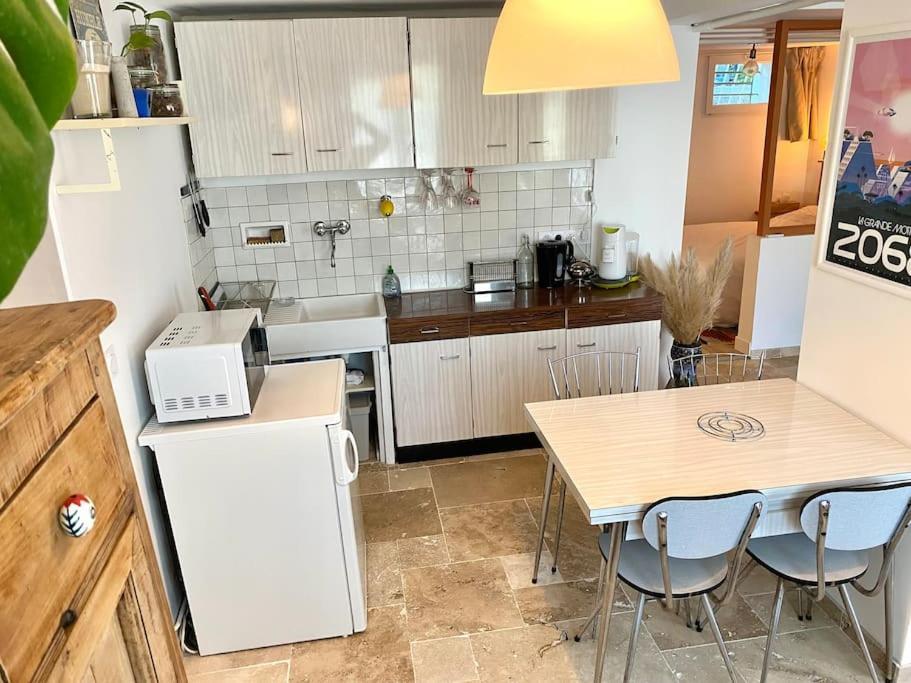 La Suite De La Maison Jaune Montpellier Extérieur photo